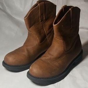 Boys Mountain Creek Boots size 2.5